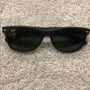 Ray Ban wayfarer (black)